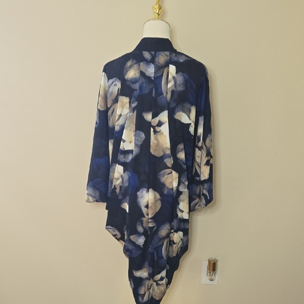 A New Day Cream Navy Floral Kimono Waterfall Sleeves Beach Coastal Boho Bohemian - Picture 4 of 12